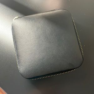 Mejuri Travel Jewelry case